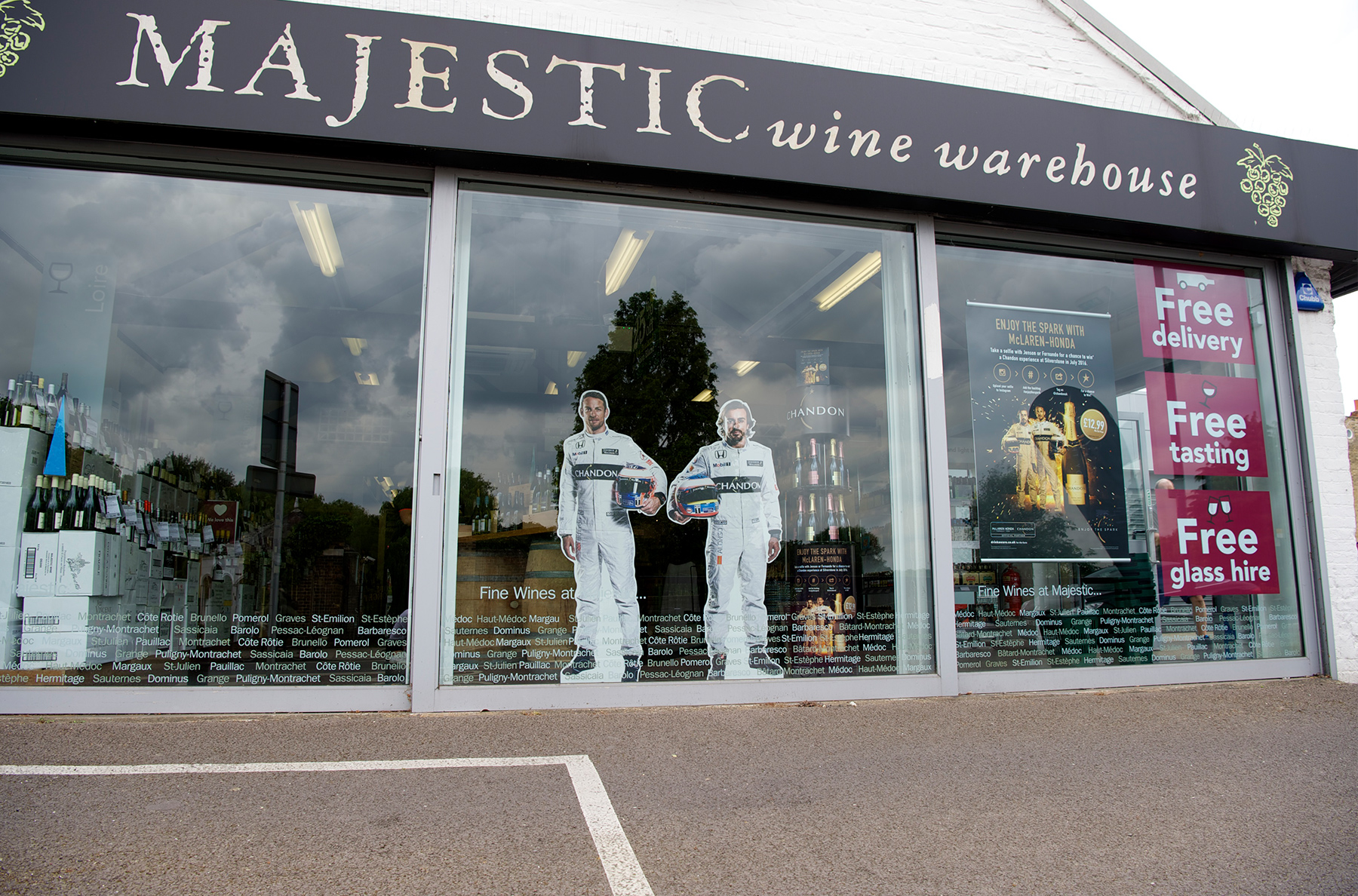 Chandon-CaseStudy-Carousel_1800x1188-2